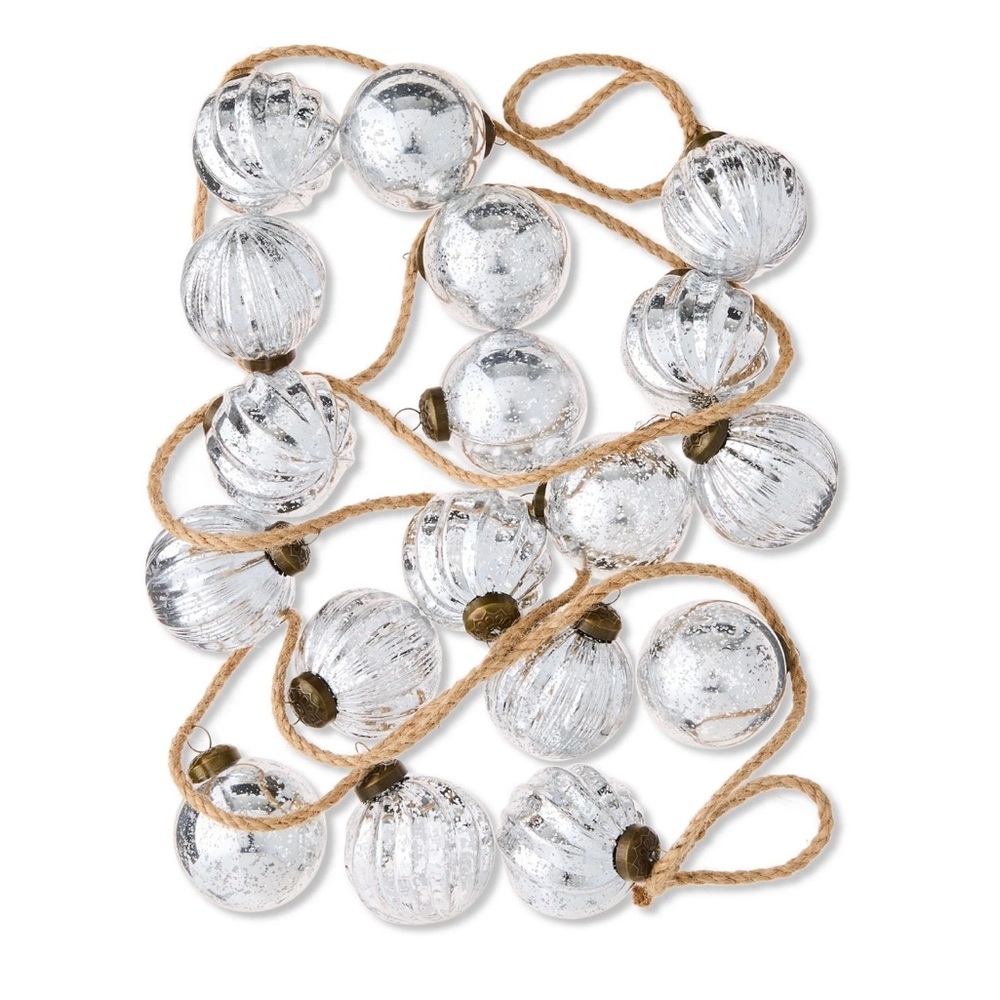 My Texas house shatterproof Silver Ornament Garland 6 ft - Picture 2 of 7